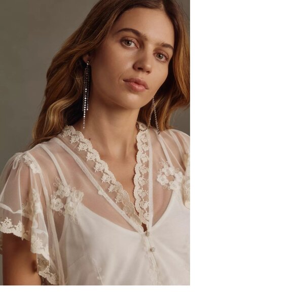 By Anthropologie Embroidered Flutter-Sleeve Top size M new nwt ivory color - Picture 3 of 9